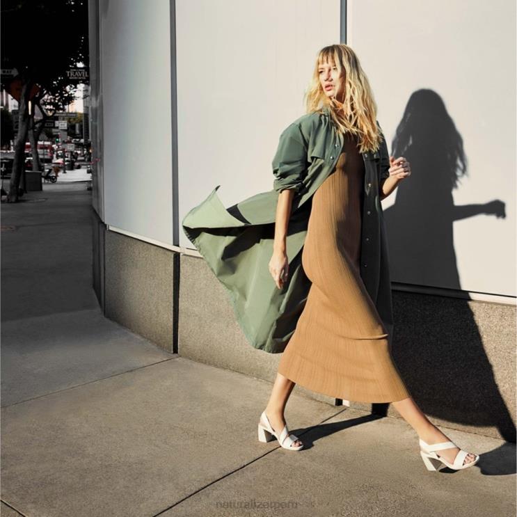 mujer Naturalizer cuero del aire del océano sandalia de vestir gen n skip RTZ4T660