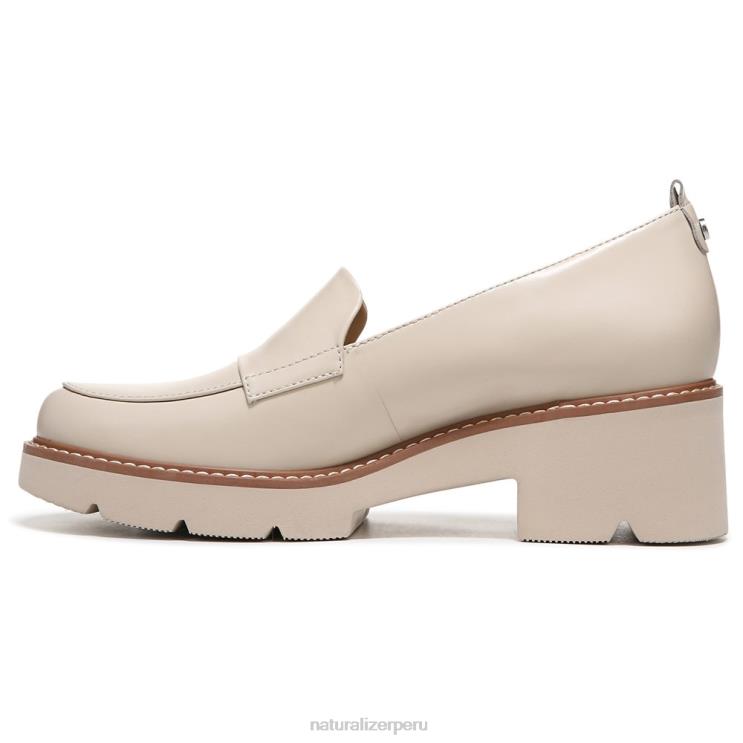 mujer Naturalizer cuero de piel de porcelana mocasines con suela dentada Darry RTZ4T166