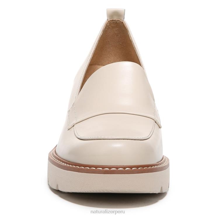 mujer Naturalizer cuero de piel de porcelana mocasines con suela dentada Darry RTZ4T166
