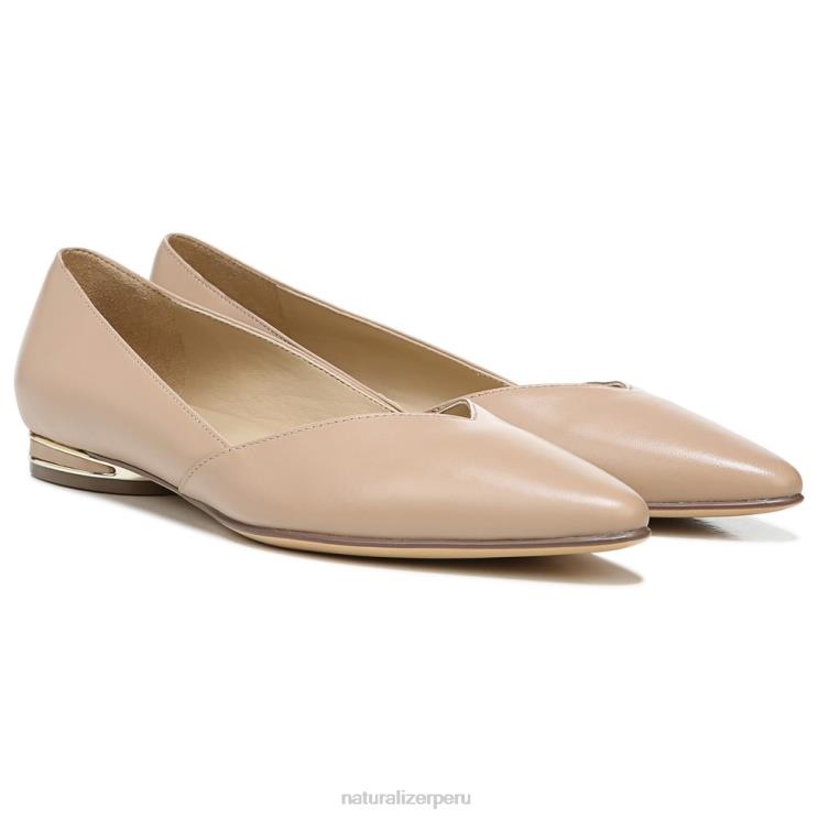mujer Naturalizer cuero apenas desnudo piso habana RTZ4T195
